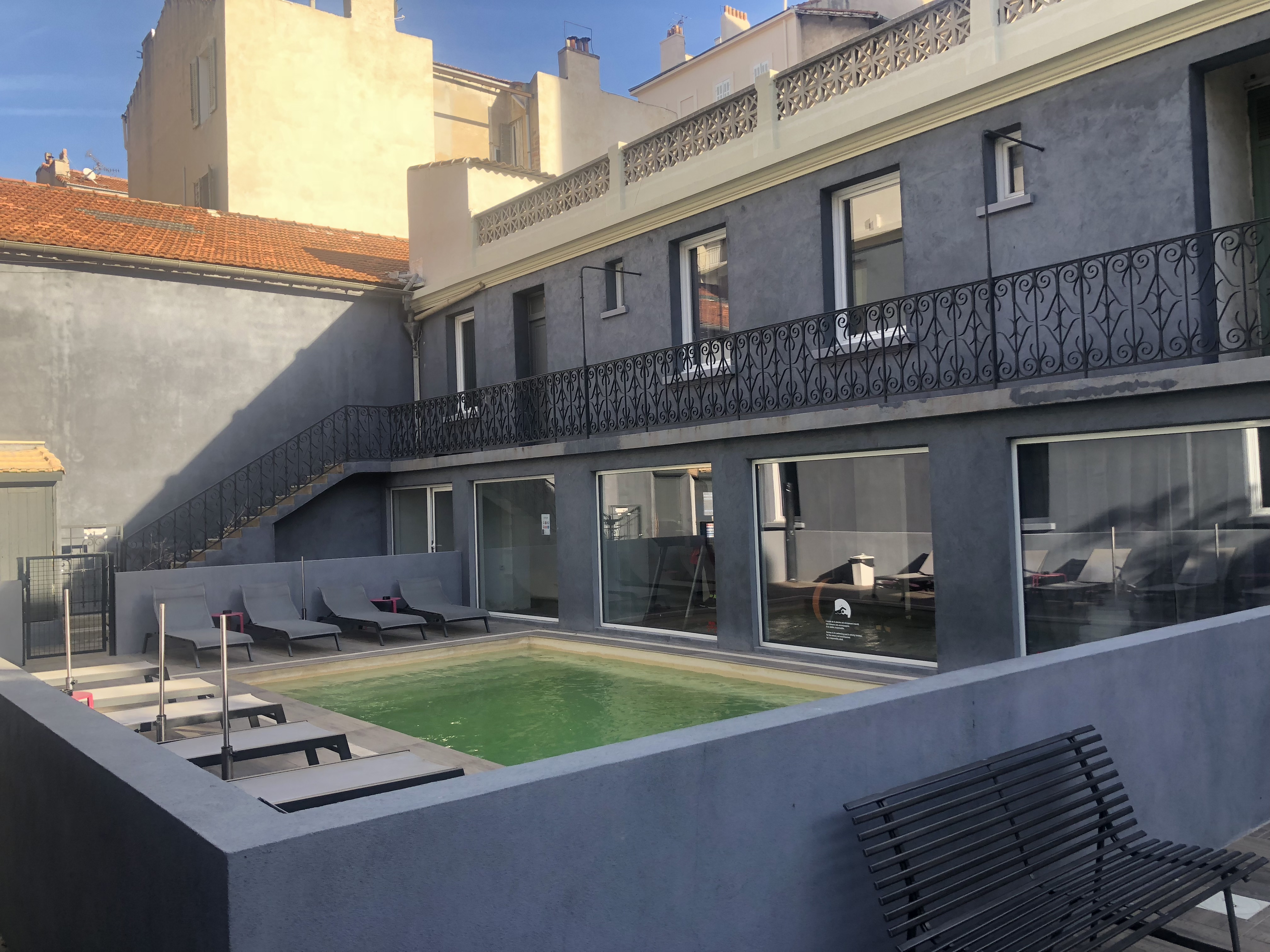 Hôtel Kyriad Blancarde Timone à Marseille… avec piscine et salle de sport!!!